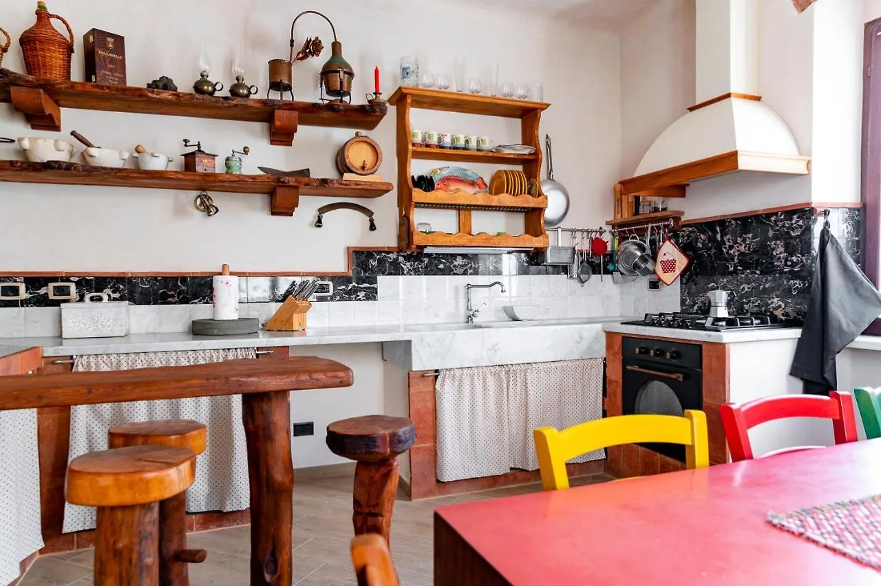 Nyaraló La Casa Di Ugo Sotto Il Borgo Villa Ameglia