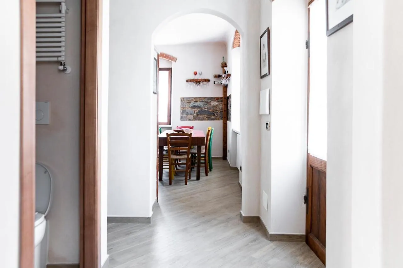 La Casa Di Ugo Sotto Il Borgo Villa Ameglia Holiday home